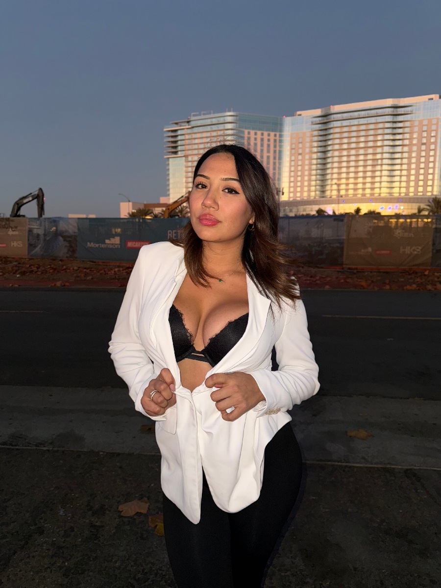 Take a pause and enjoy Ali Cruz — streaming from Ciudad Guayana