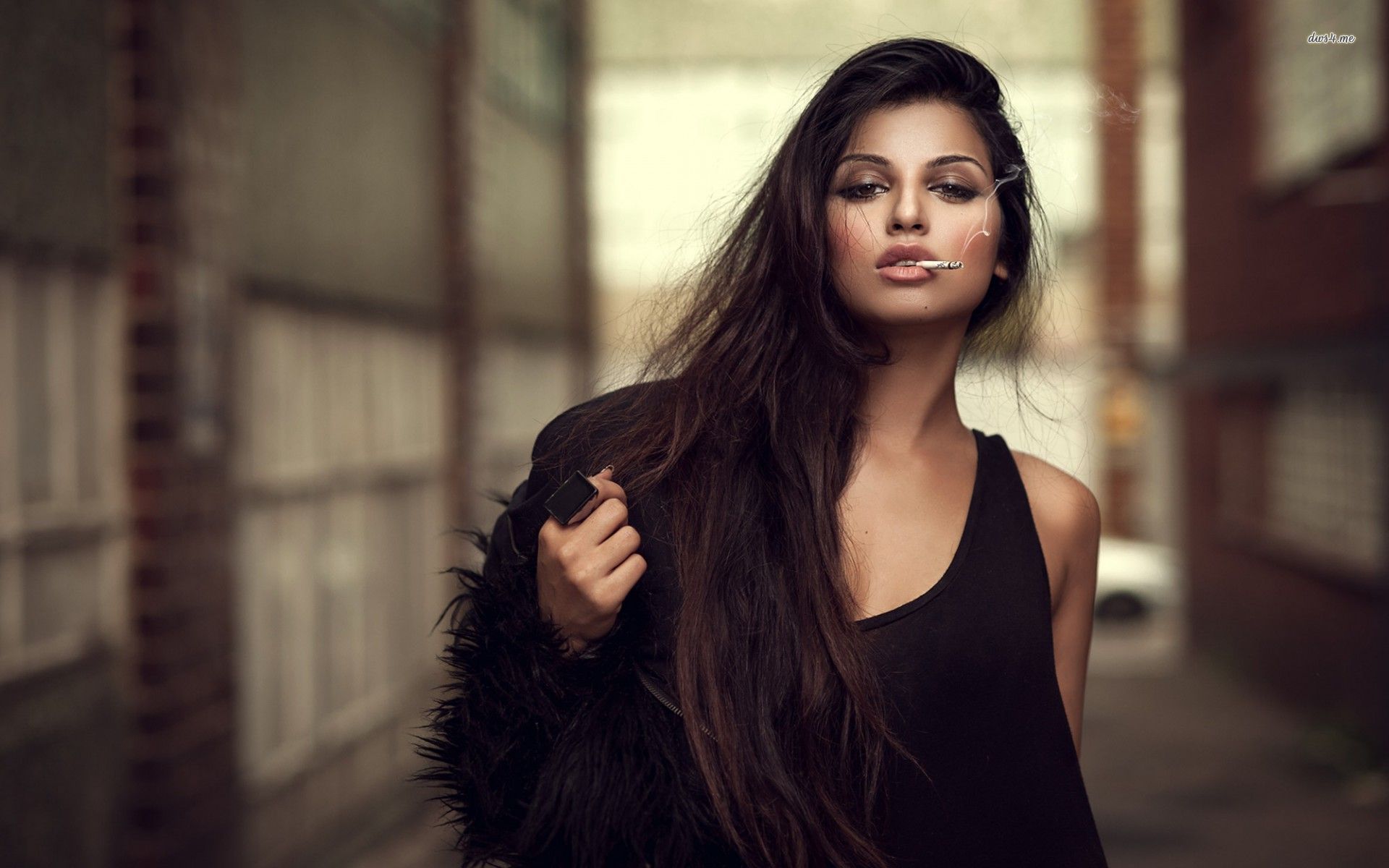 A playful frame from Sassy girls — online in Ciudad Guayana