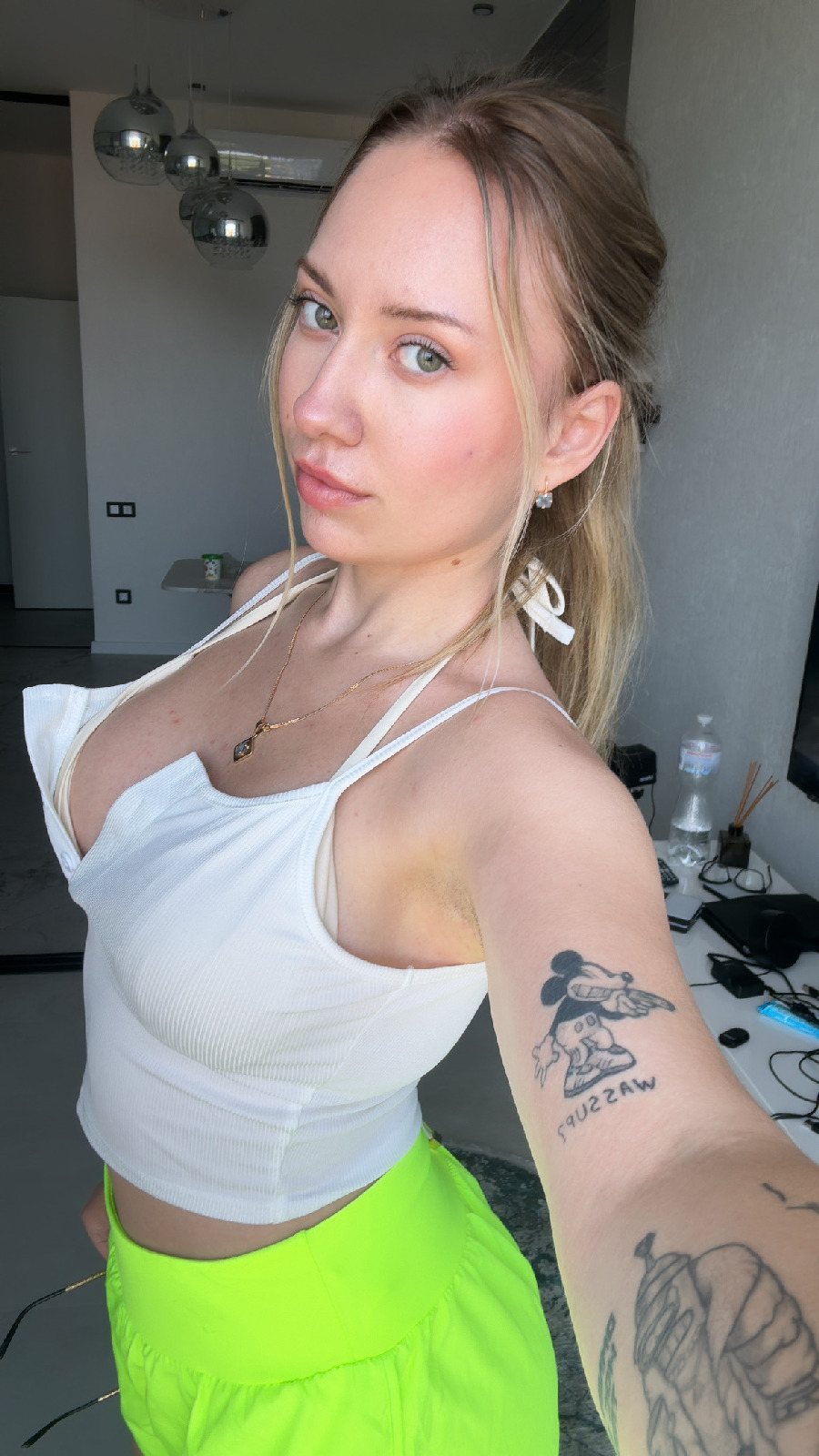 KateV in her underwear in Ciudad Guayana