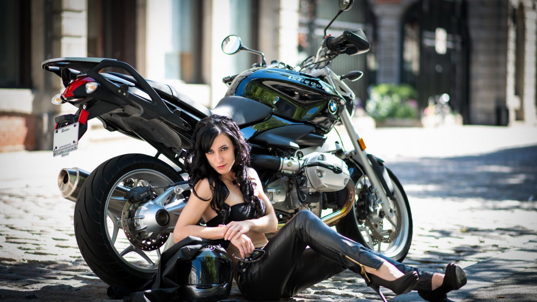 Fresh photos, fresh mood — European women on bikes online in Ciudad Guayana