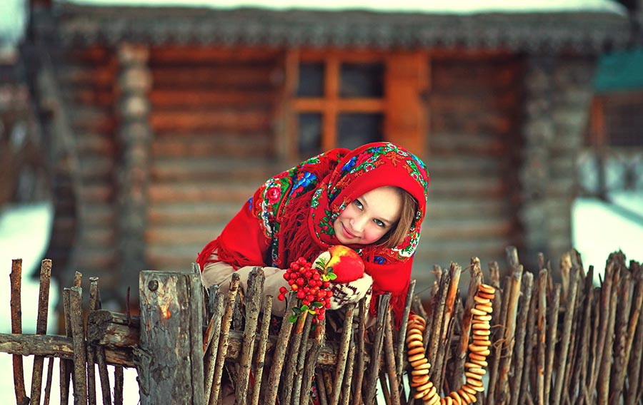 Sexy girl Women in Slavic costumes in Ciudad Guayana