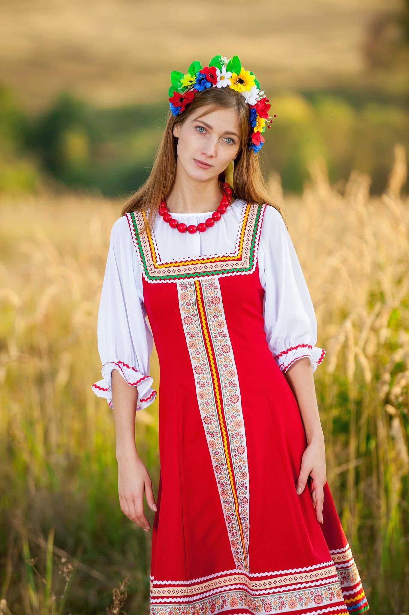 Women in Slavic costumes in Ciudad Guayana — step in, relax, and chat live
