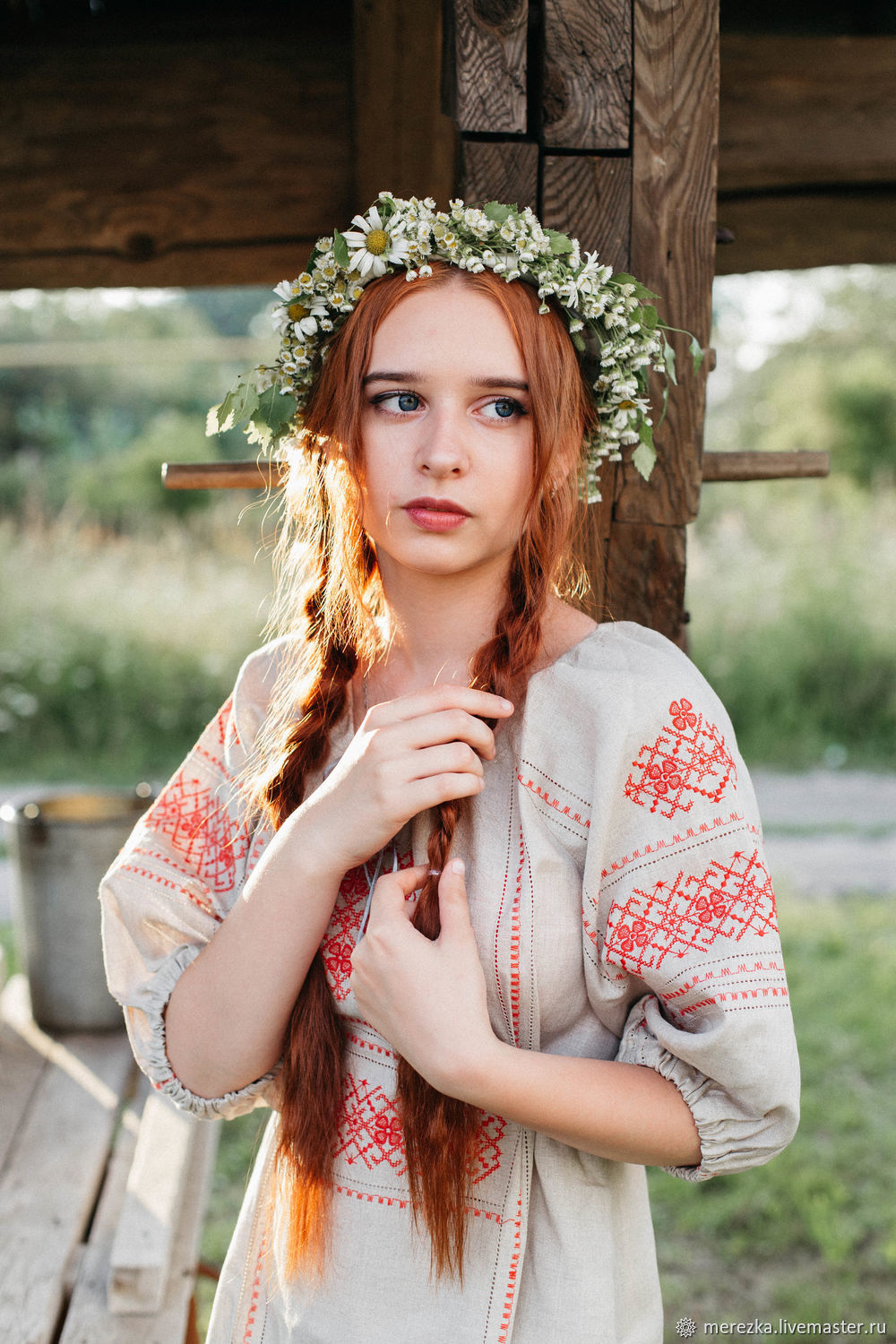 A playful frame from Girls in Slavic costumes — online in Ciudad Guayana